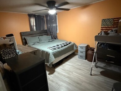 829 W Windsor Ave, Crete, IL 60417 - photo 5