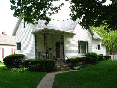 301 E Scott St, Tuscola, IL 61953 - photo 4
