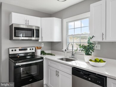 12329 Flamingo Ln, Bowie, MD 20715 - photo 4