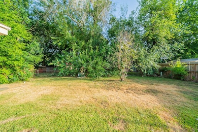 8446 Springtime Ln, Houston, TX 77075 - photo 4