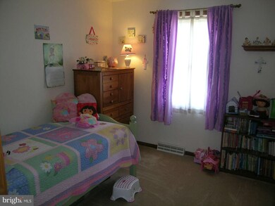 7104 Bridoon Ave, Sykesville, MD 21784 - photo 3