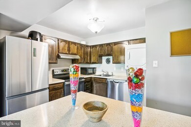 11397 Laurelwalk Dr, Laurel, MD 20708 - photo 4