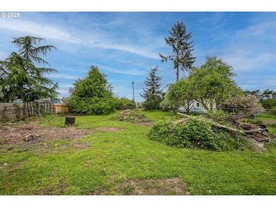 628 34th St, Springfield, OR 97478 - photo 2