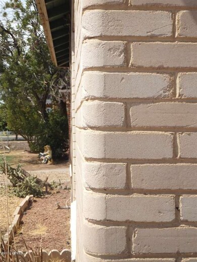 Rounded Brick Corners