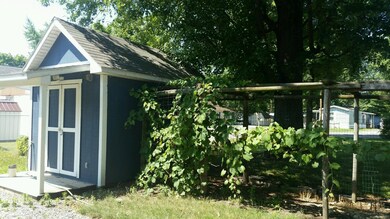 Mohawk shed