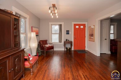 1306 NW Grove Ave, Topeka, KS 66606 - photo 7