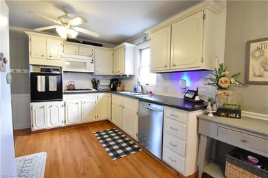 600 Idora Ln, Struthers, OH 44471 - photo 6