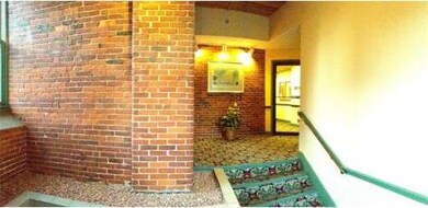 21 Wingate St unit 501, Haverhill, MA 01832 - photo 2