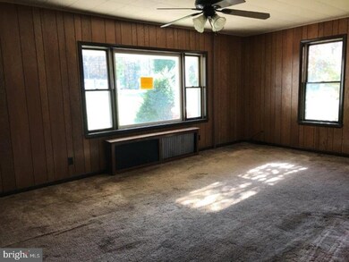 16 S Tamaqua Dr, Tamaqua, PA 18252 - photo 2