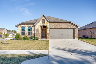 5828 Utopia Dr, Fort Worth, TX 76179 - photo 3