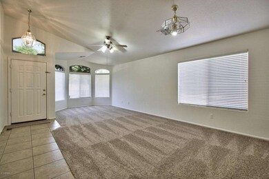 Living_Room.jpg1
