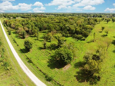 000 Shamrock Ln, Manvel, TX 77578 - photo 2