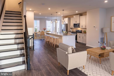 1800 Constellation Dr, Baltimore, MD 21222 - photo 4