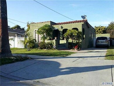 Nice  Bed -1 bath home. condition well kept by cur