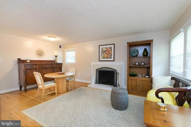 415 W Broad St unit 8, Falls Church, VA 22046 - photo 4
