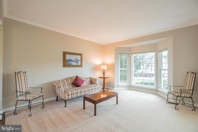 7 Mill Pond Ct, Germantown, MD 20876 - photo 4