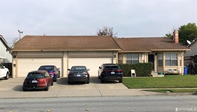 Rarely available Duplex in Sundale area of Fremont