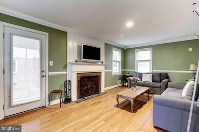 1402 Erskine St, Takoma Park, MD 20912 - photo 5