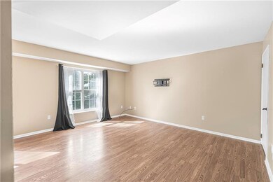 886 Maryland Ct, Whitehall, PA 18052 - photo 7