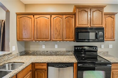 10124 Perthshire Cir, Land O Lakes, FL 34638 - photo 6