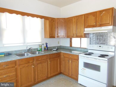 215 S Jefferson St, Frederick, MD 21701 - photo 7