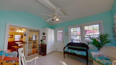 504 S Bickett St, Burgaw, NC 28425 - photo 3