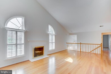 3 Luxberry Ct, Rockville, MD 20852 - photo 2