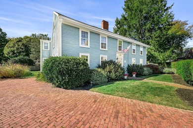 42 Orne St, Marblehead, MA 01945 - photo 2