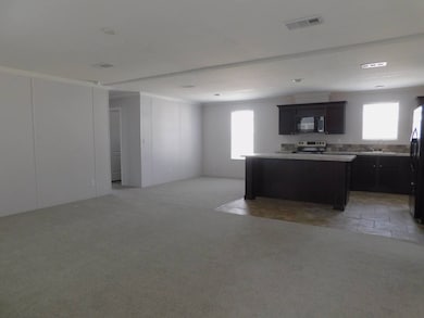 38034 Woodgate Ln, Zephyrhills, FL 33542 - photo 6