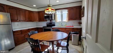 433 Heston Ave, Norristown, PA 19403 - photo 6