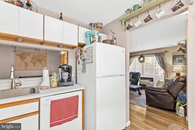 401 Firethorne Ct unit 401, Sewell, NJ 08080 - photo 7