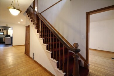 129 Hennepin St, Lincoln, IL 62656 - photo 3