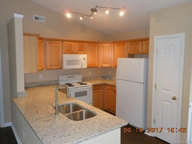 Kitchen - Granite Counters
