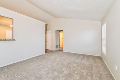 020-photo-living-room-13320947