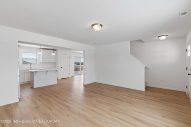 Living Area (10)