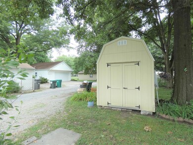 207 E Apple St, Freeburg, IL 62243 - photo 3
