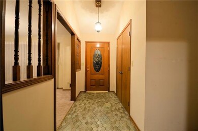 6912 Reeder St, Shawnee, KS 66203 - photo 3