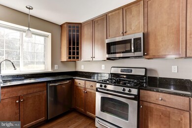 4081 S Four Mile Run Dr unit 102, Arlington, VA 22204 - photo 7