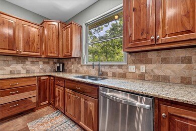 1310 Major Pindall Cir, Prairie Grove, AR 72753 - photo 7