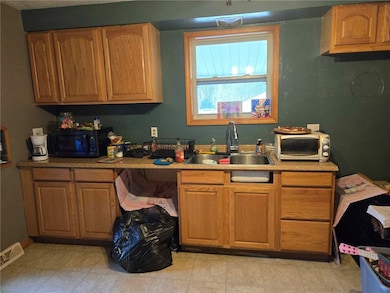 104 Forrest St, Petrolia, PA 16050 - photo 5