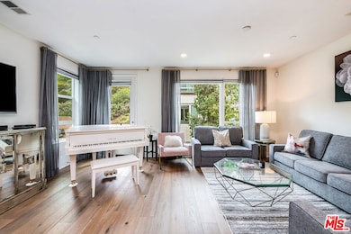 6760 Gill Way, Los Angeles, CA 90068 - photo 3