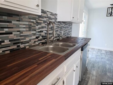 117 Walnut St, Independence, OR 97351 - photo 4