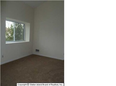 404 Lisk Ave unit A, Staten Island, NY 10303 - photo 6