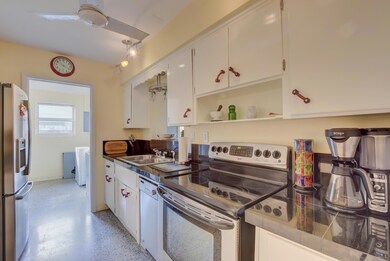 lh 987 sw 8th st-17