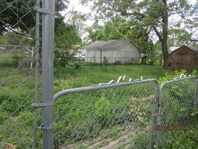 2502 Lyon St, Des Moines, IA 50317 - photo 3