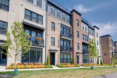 43260 Farringdon Square, Broadlands, VA 20148 - photo 2