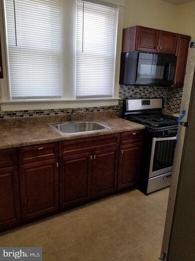 771 Shelbourne Rd, Upper Darby, PA 19082 - photo 2