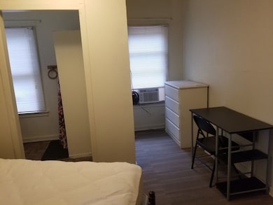 4530 Willowbrook Blvd, Houston, TX 77021 - photo 2