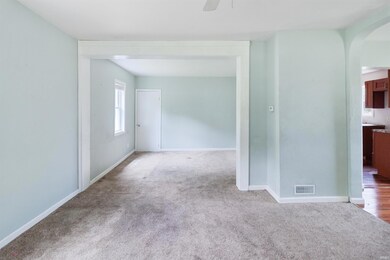 258 S Hendricks St, Andrews, IN 46702 - photo 4