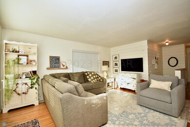 409 Elmwood Ave S, Fargo, ND 58103 - photo 2